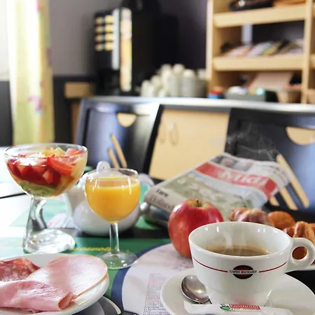 Ibis Budget Lunel Porte De Camargue Hotel