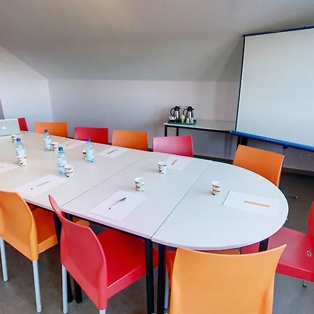 Ibis Budget Lunel Porte De Camargue Aimargues