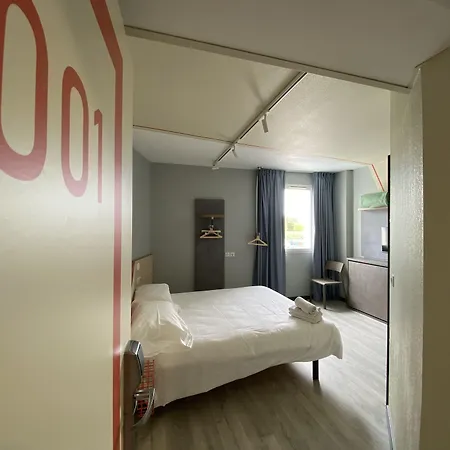 Ibis Budget Lunel Porte De Camargue Hotel Aimargues