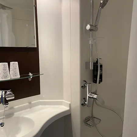 Ibis Budget Lunel Porte De Camargue Aimargues