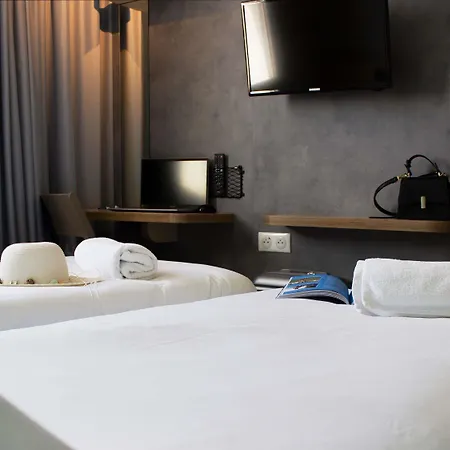 Hotel Ibis Budget Lunel Porte De Camargue *