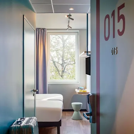 Ibis Budget Lunel Porte De Camargue