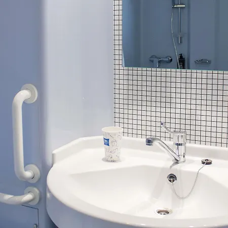 Ibis Budget Lunel Porte De Camargue Hotel *